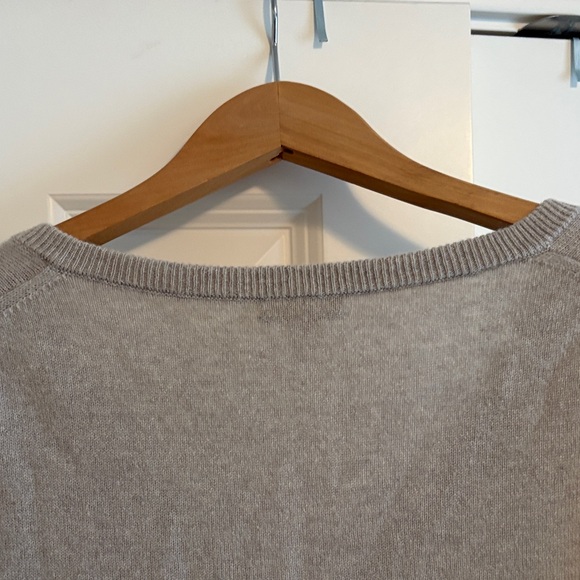 J. Crew 100% Cashmere Light Gray/Tan V-Neck Sweater - Picture 11 of 16
